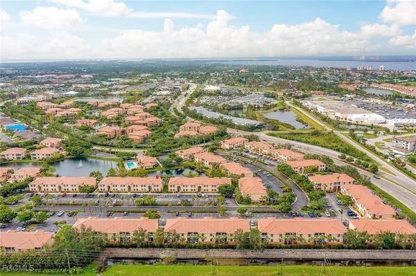 $1,400 | 15430 Bellamar Circle, Unit 3026, Fort Myers, FL 33908