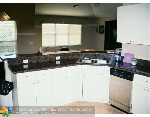 18641 Cape Sable Drive Boca Raton, FL 33498 - Photo 6 of 8 Kitchen