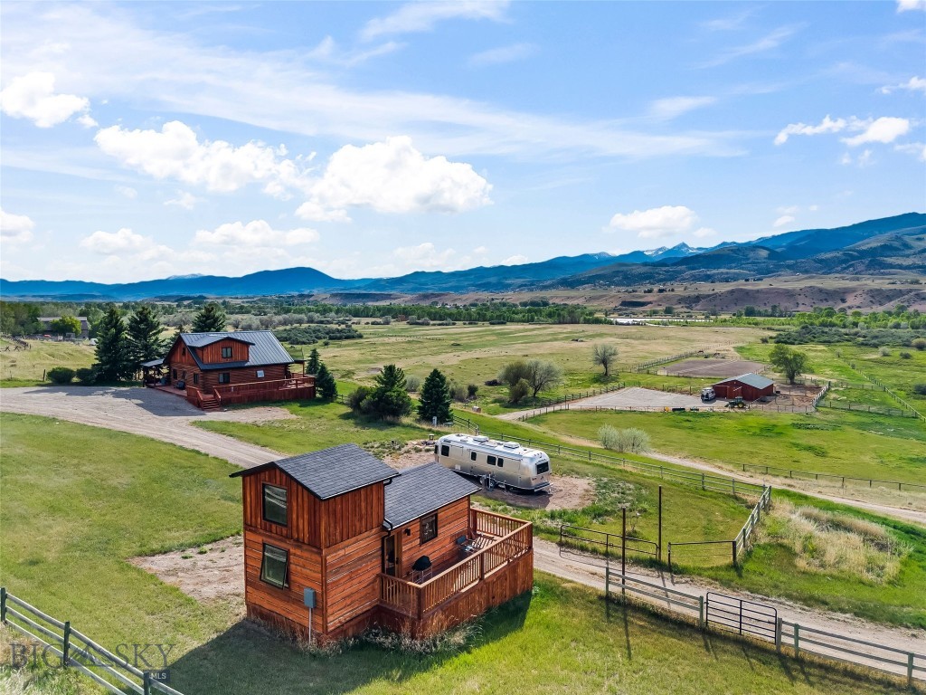 65 Emigrant Meadows Road Emigrant, MT 59065 - Photo 5 of 41 Gallery Image 5