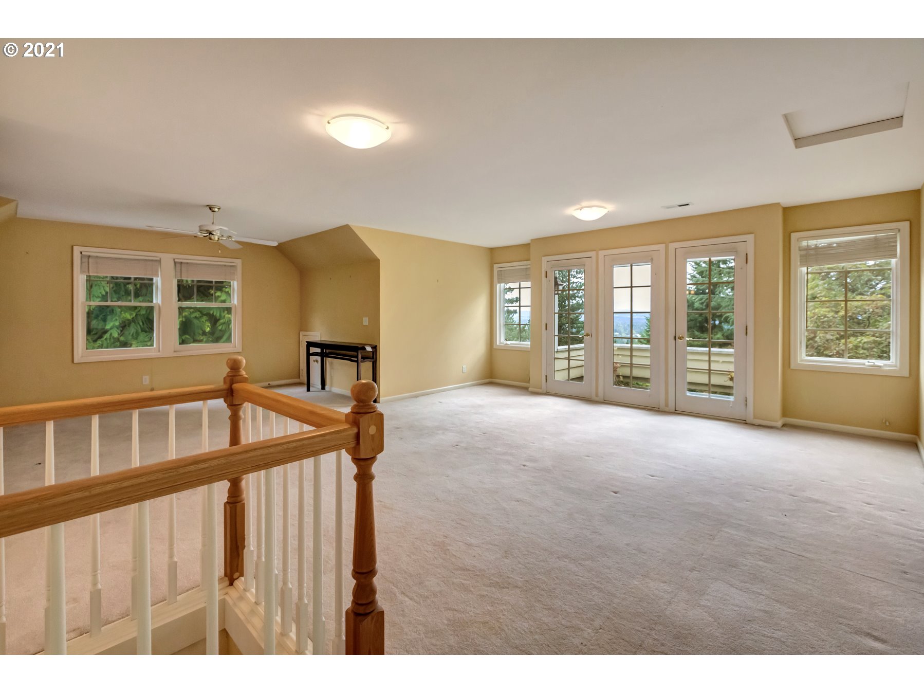 4150 Southwest Dosch Road Portland, OR 97239 - Photo 14 of 28 Gallery Image 14