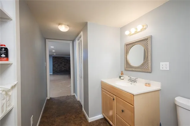 $250,000 | 122 Southeast Moore Street, Blue Springs, MO 64014