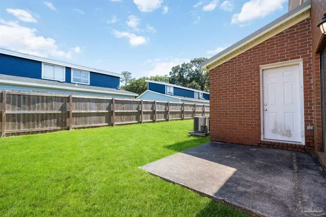 $1,200 | 7250 Hilburn Road, Unit 3D, Pensacola, FL 32504