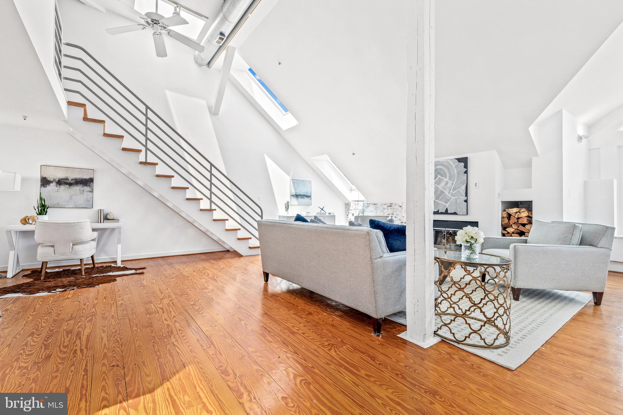 2428 17th Street Northwest, Unit 3N Washington, DC 20009 - Photo 4 of 29 Living Room