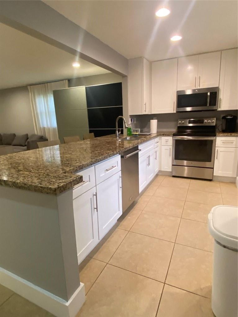 1501 Northwest 13th Street, Unit 14 Boca Raton, FL 33486 - Photo 4 of 16 Photo 4