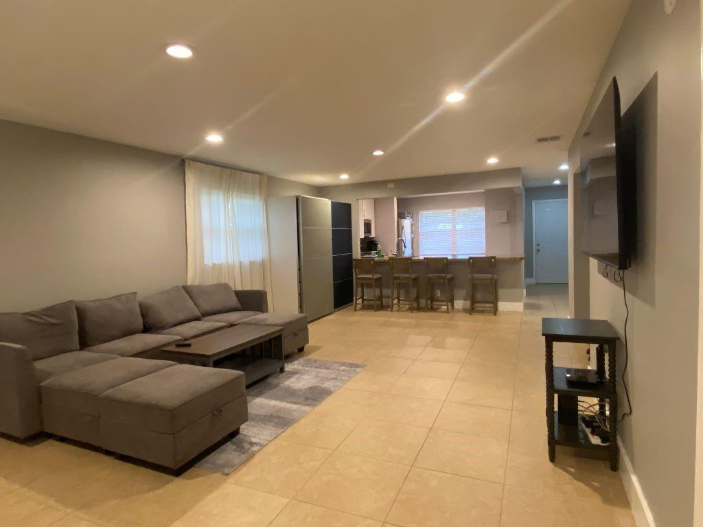 1501 Northwest 13th Street, Unit 14 Boca Raton, FL 33486 - Photo 9 of 16 Photo 9