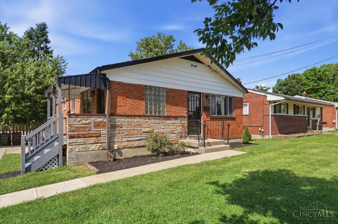 2576 Banning Road Cincinnati, OH 45239 - Photo 2 of 71