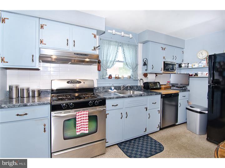 228 Golf Hills Road Havertown, PA 19083 - Photo 3 of 12 Kitchen
