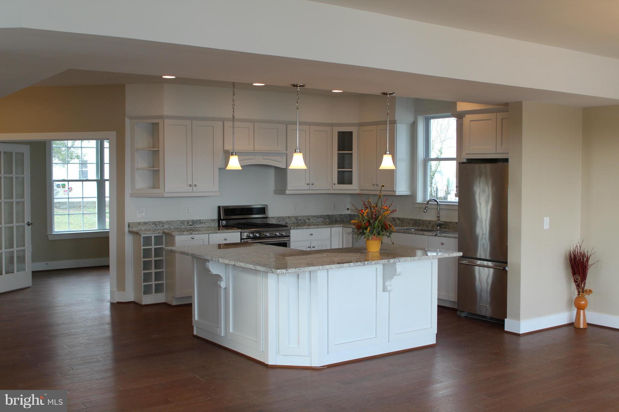 56 Johnson Road Pasadena, MD 21122 - Photo 13 of 29 Kitchen