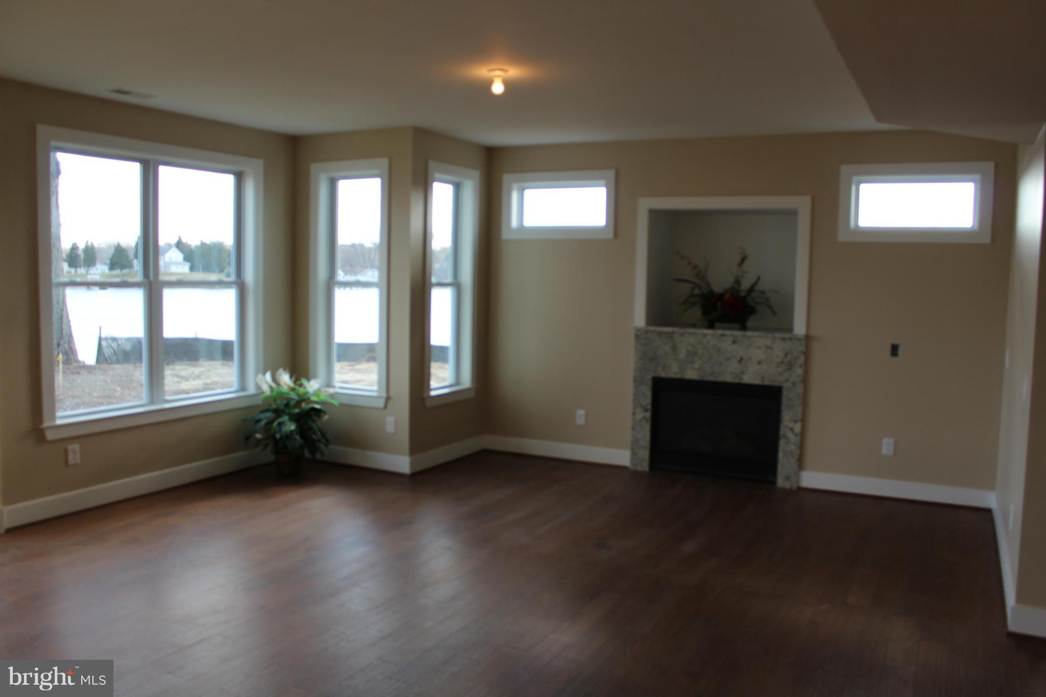 56 Johnson Road Pasadena, MD 21122 - Photo 16 of 29 Family Room
