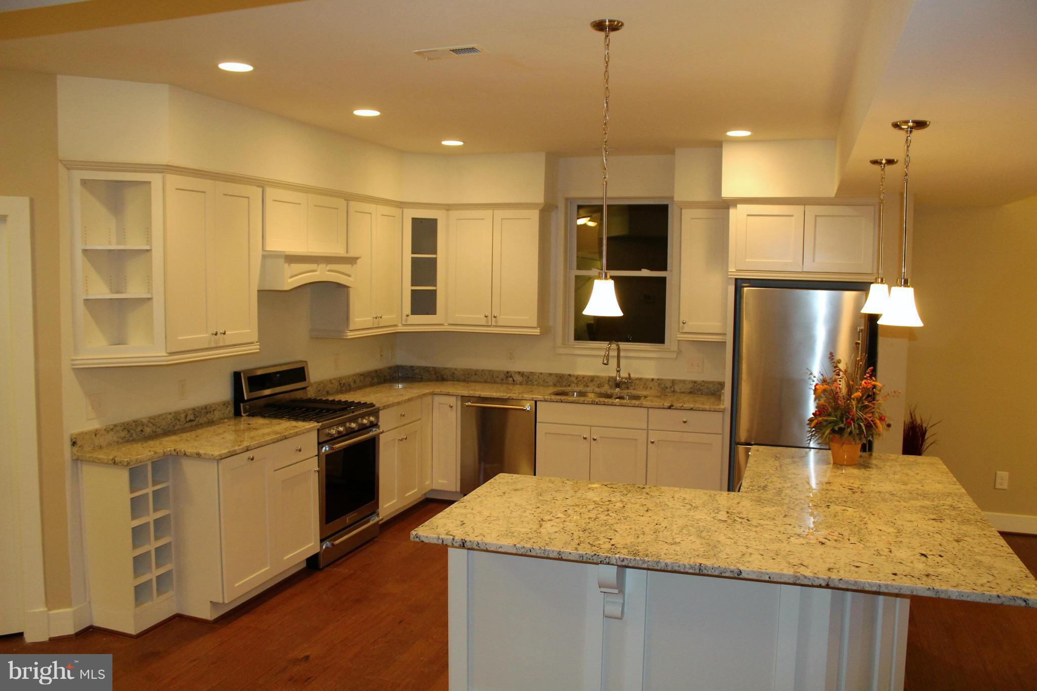 56 Johnson Road Pasadena, MD 21122 - Photo 10 of 29 Kitchen
