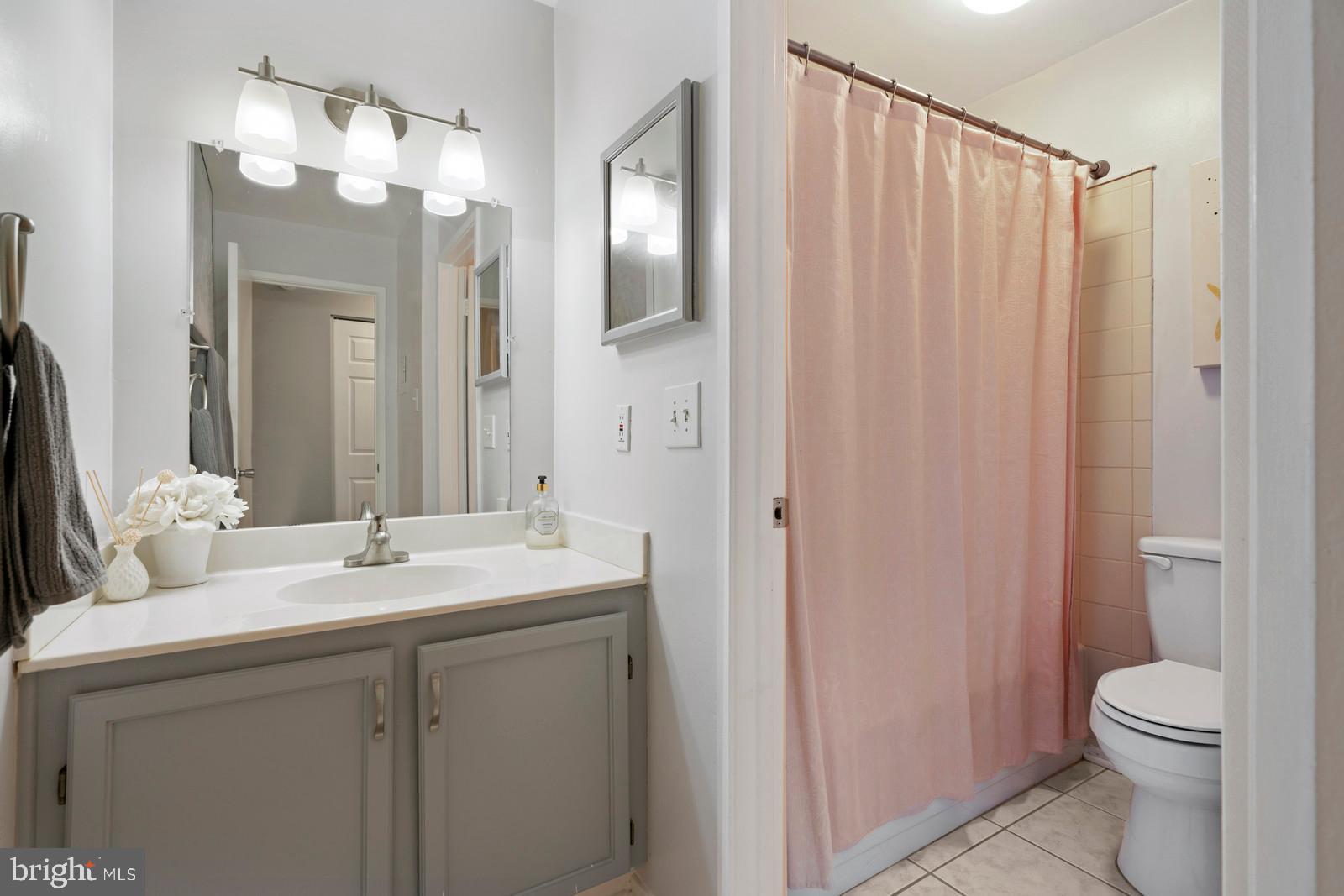 1675 Parkcrest Circle, Unit 400 Reston, VA 20190 - Photo 19 of 32