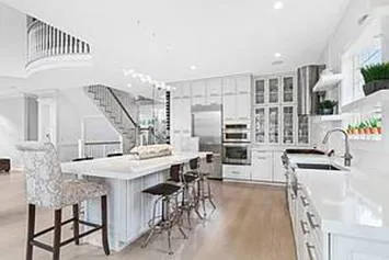 74 Post Lane, Southampton, NY 11968