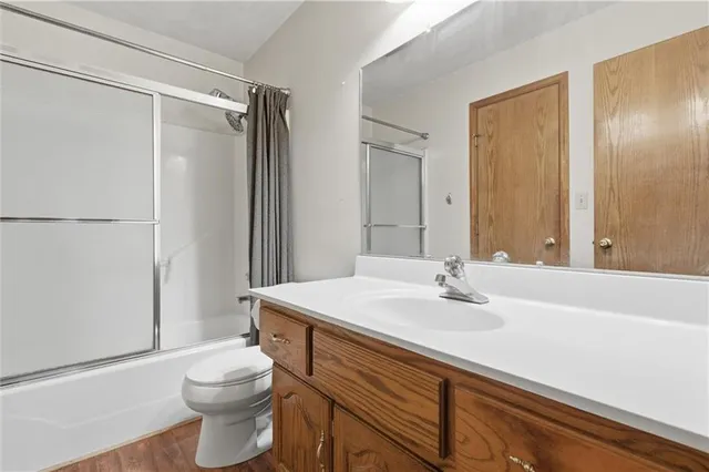 $335,000 | 15035 Beach Front Drive, Excelsior Springs, MO 64024