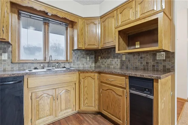 $335,000 | 15035 Beach Front Drive, Excelsior Springs, MO 64024