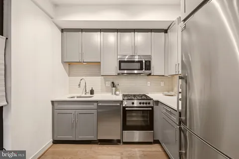 $235,000 | 1320 Fenwick Lane, Unit 204, Silver Spring, MD 20910