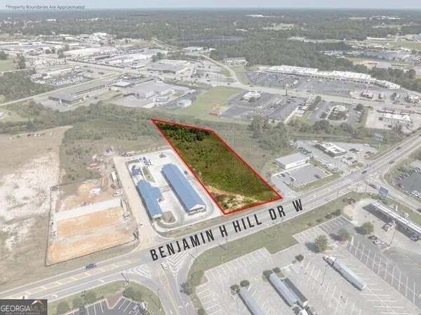 a view of an outdoor space