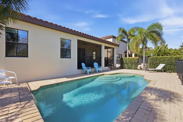 $6,500 | 5423 Title Row Drive, Bradenton, FL 34210