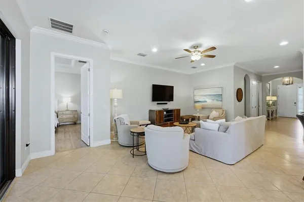 $6,500 | 5423 Title Row Drive, Bradenton, FL 34210