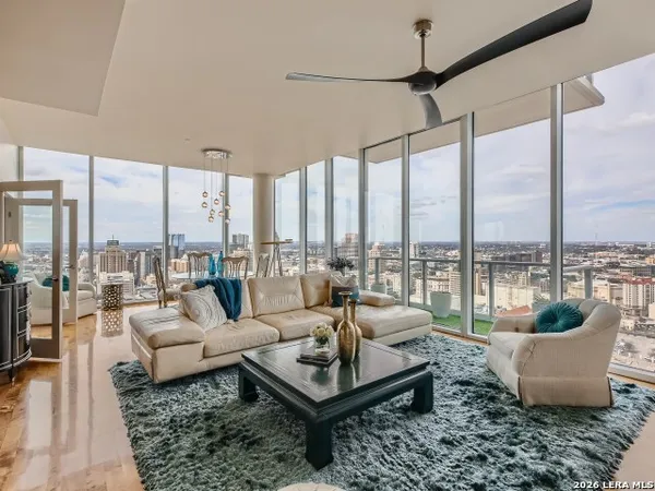 $4,500 | 610 East Market Street, Unit 2702, San Antonio, TX 78205