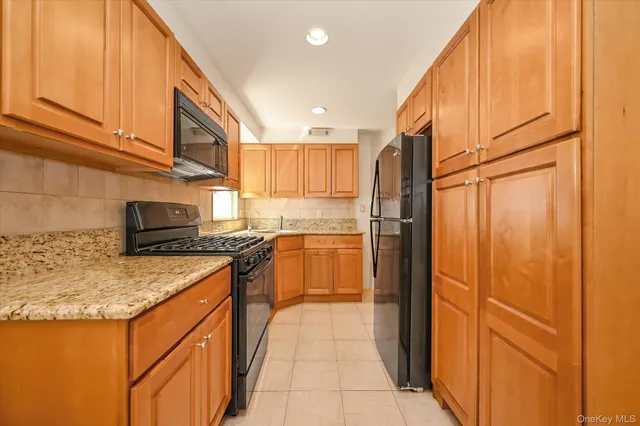 $1,650,000 | 57-10 253rd Street | Little Neck