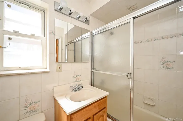 $1,650,000 | 57-10 253rd Street | Little Neck