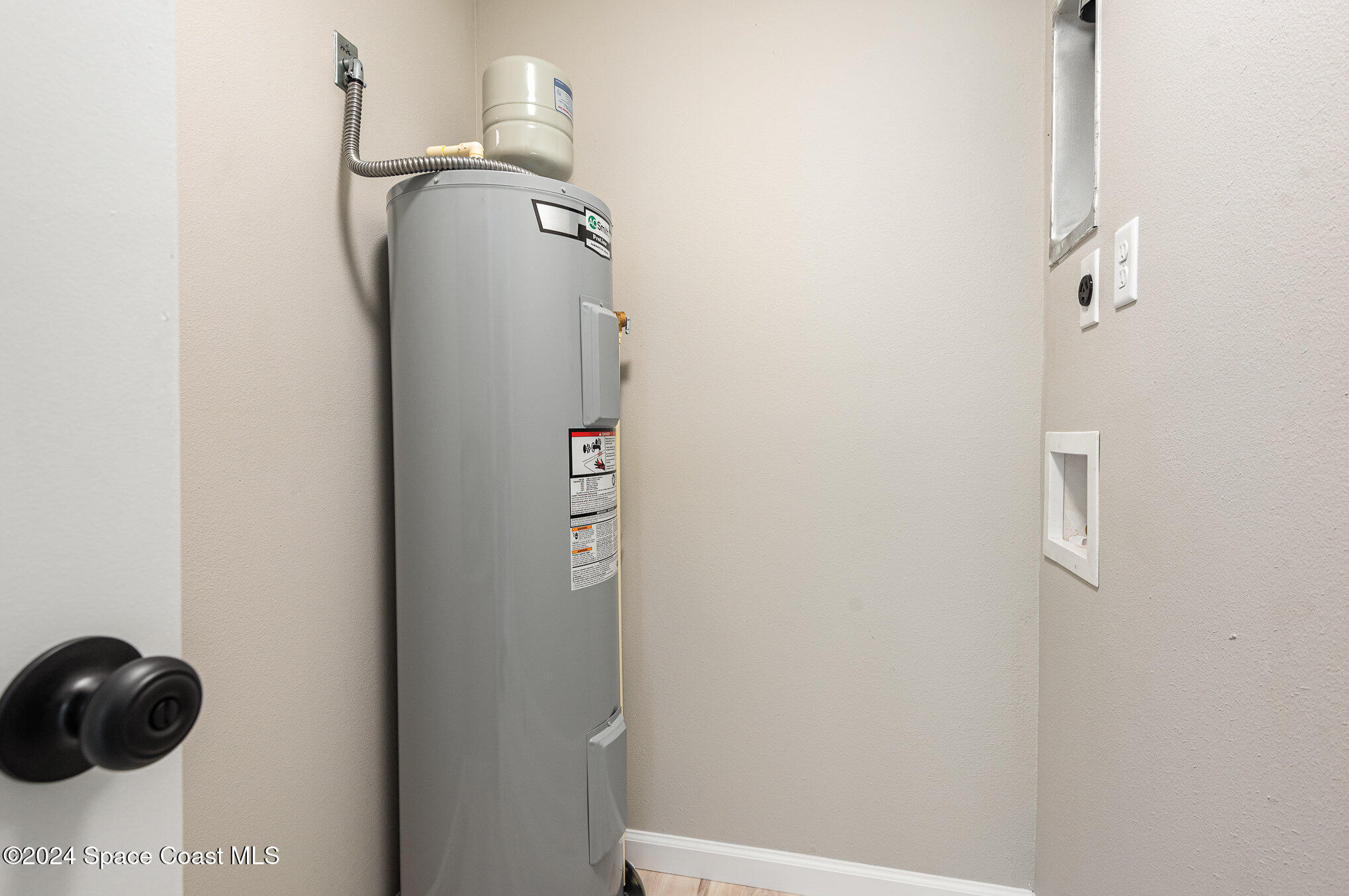 2626 Sarno Road Melbourne, FL 32935 - Photo 21 of 24 a bathroom with a shower and a mirror