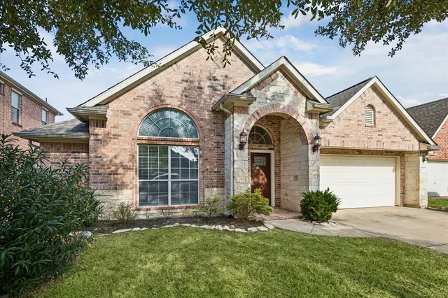 $485,000 | 18110 Dunoon Bay Point Court, Cypress, TX 77429