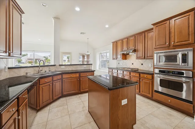 $485,000 | 18110 Dunoon Bay Point Court, Cypress, TX 77429