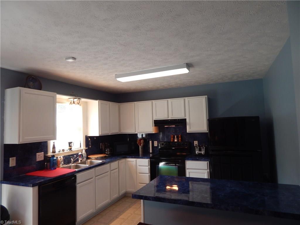 625 Stephany Circle Rural Hall, NC 27045 - Photo 4 of 12 Gallery Image 4