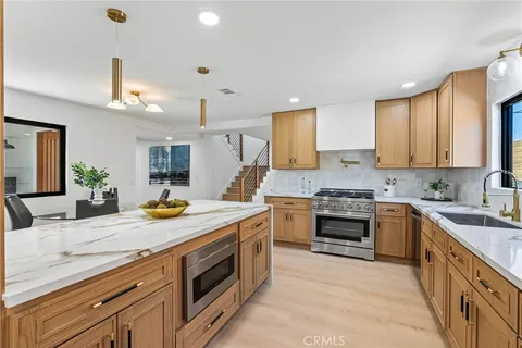 $1,899,000 | 10321 Kamuela Drive, Huntington Beach, CA 92646