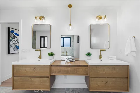 $1,899,000 | 10321 Kamuela Drive, Huntington Beach, CA 92646