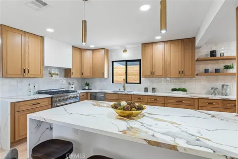 $1,899,000 | 10321 Kamuela Drive, Huntington Beach, CA 92646