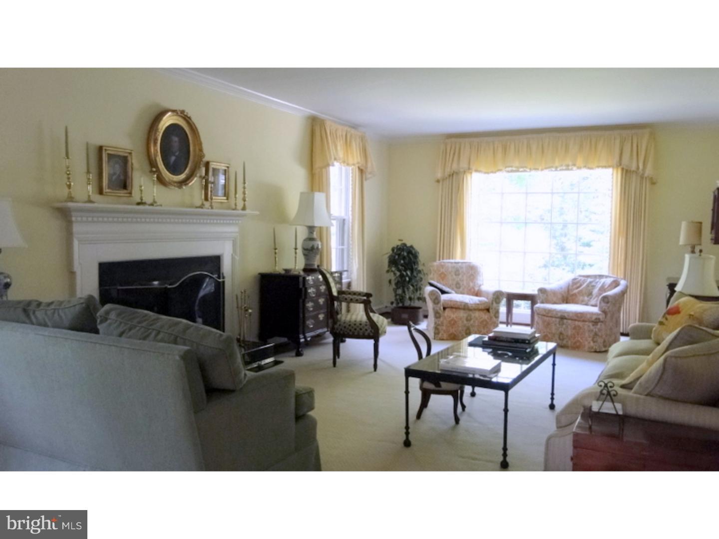 990 Brower Road Wayne, PA 19087 - Photo 3 of 25 Living Room