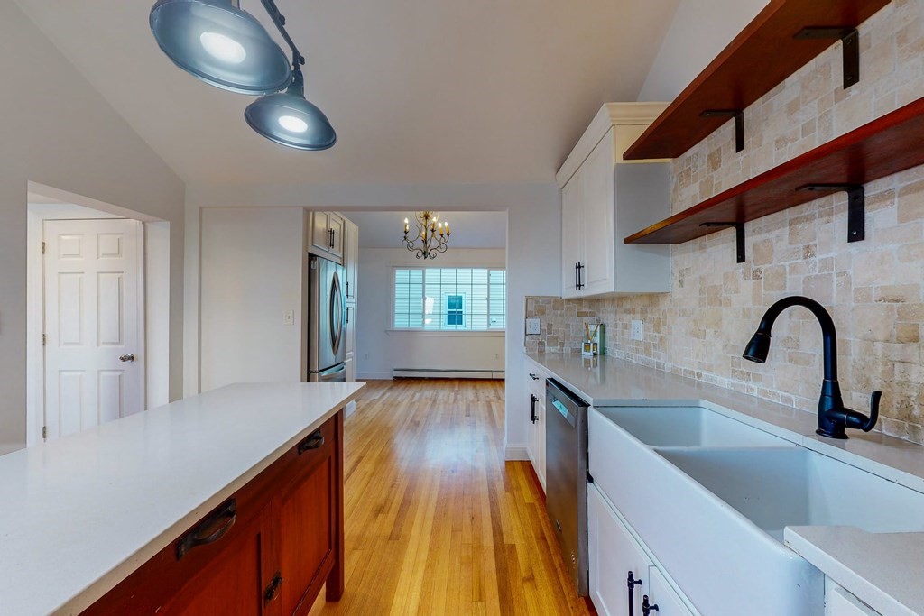 45 Cottage Park Road Winthrop, MA 02152 - Photo 9 of 24 Gallery Image 9