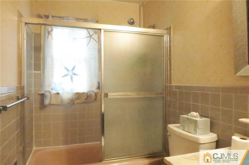 432 Decatur Avenue Middlesex, NJ 08846 - Photo 11 of 17 Gallery Image 11
