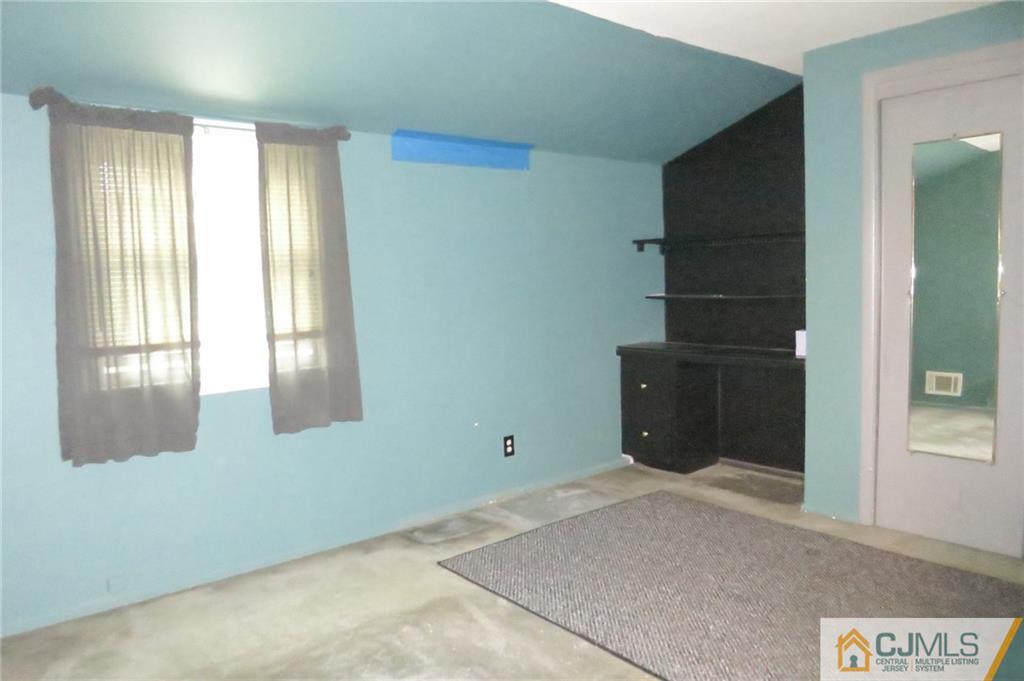 432 Decatur Avenue Middlesex, NJ 08846 - Photo 13 of 17 Gallery Image 13