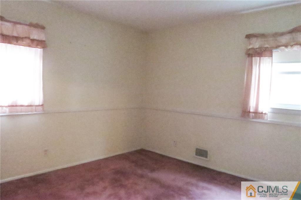432 Decatur Avenue Middlesex, NJ 08846 - Photo 10 of 17 Gallery Image 10