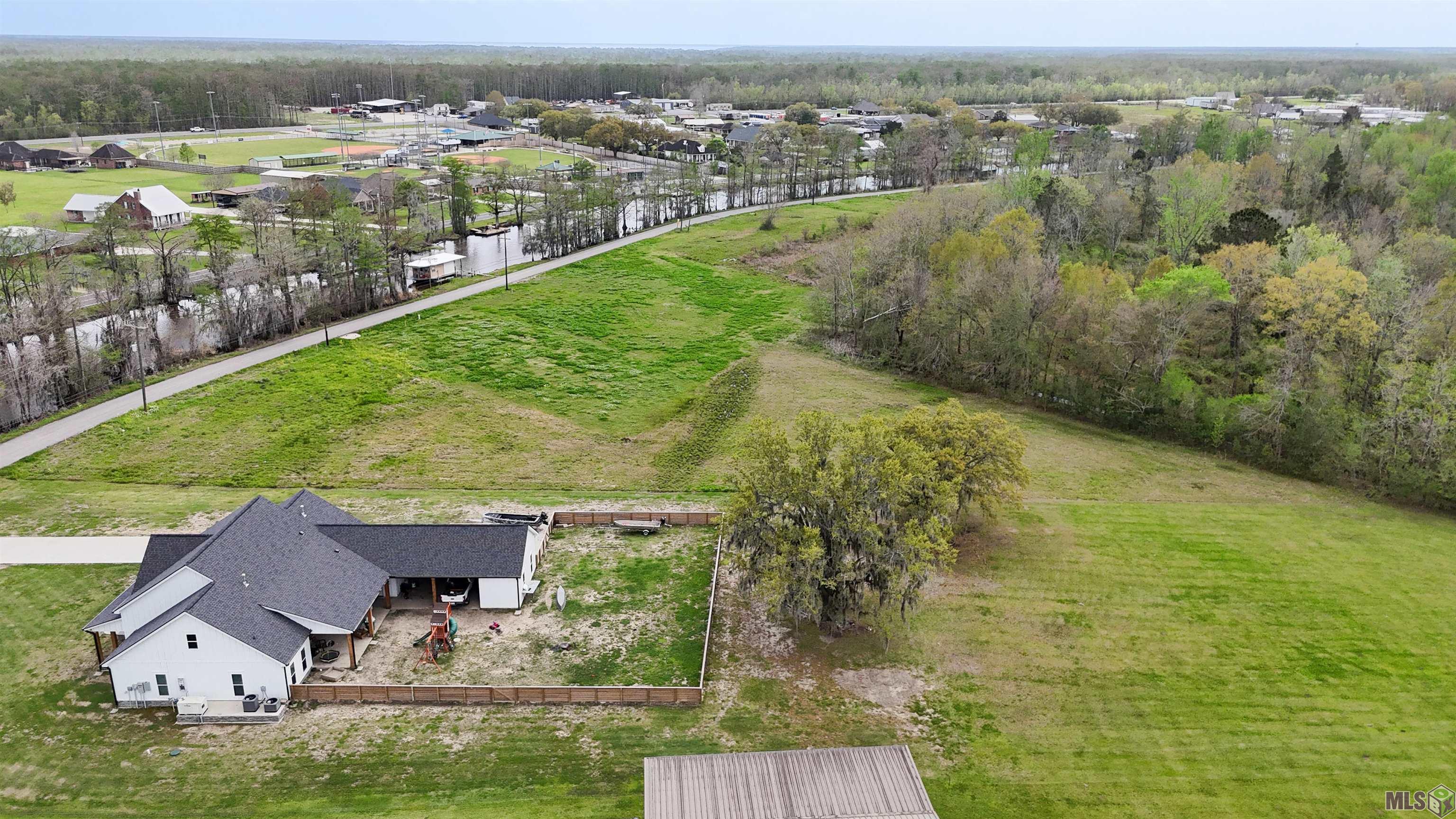 606 Bayou Drive Pierre Part, LA 70339 - Photo 7 of 8