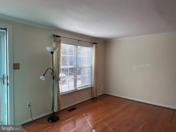 $2,150 | 10523 Polk Square Court, Gaithersburg, MD 20878