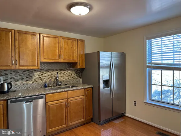 $2,150 | 10523 Polk Square Court, Gaithersburg, MD 20878