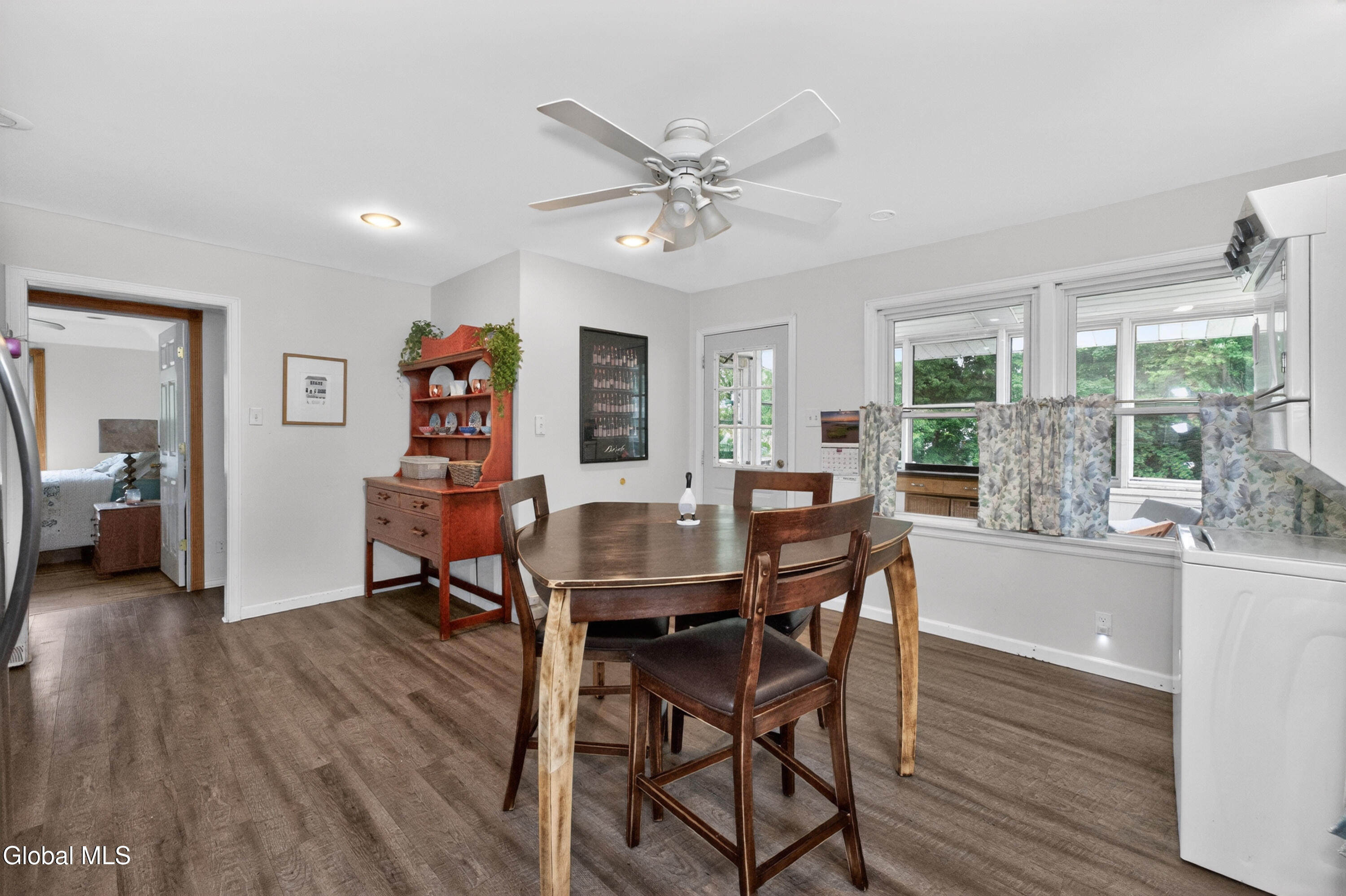 48 Schoolhouse Road Guilderland, NY 12203 - Photo 11 of 44 1 Apt Up 8