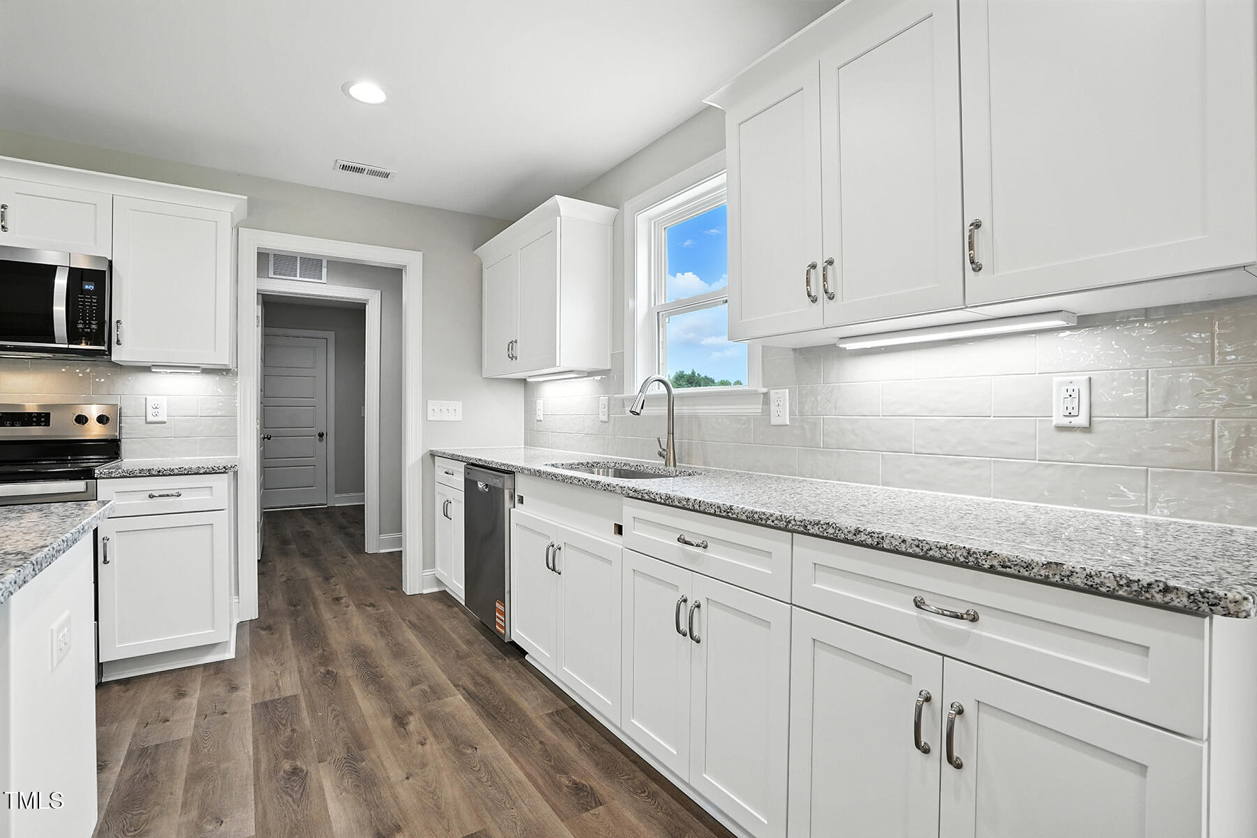 8728 Green Path Road Dunn, NC 28334 - Photo 15 of 30 Kitchen