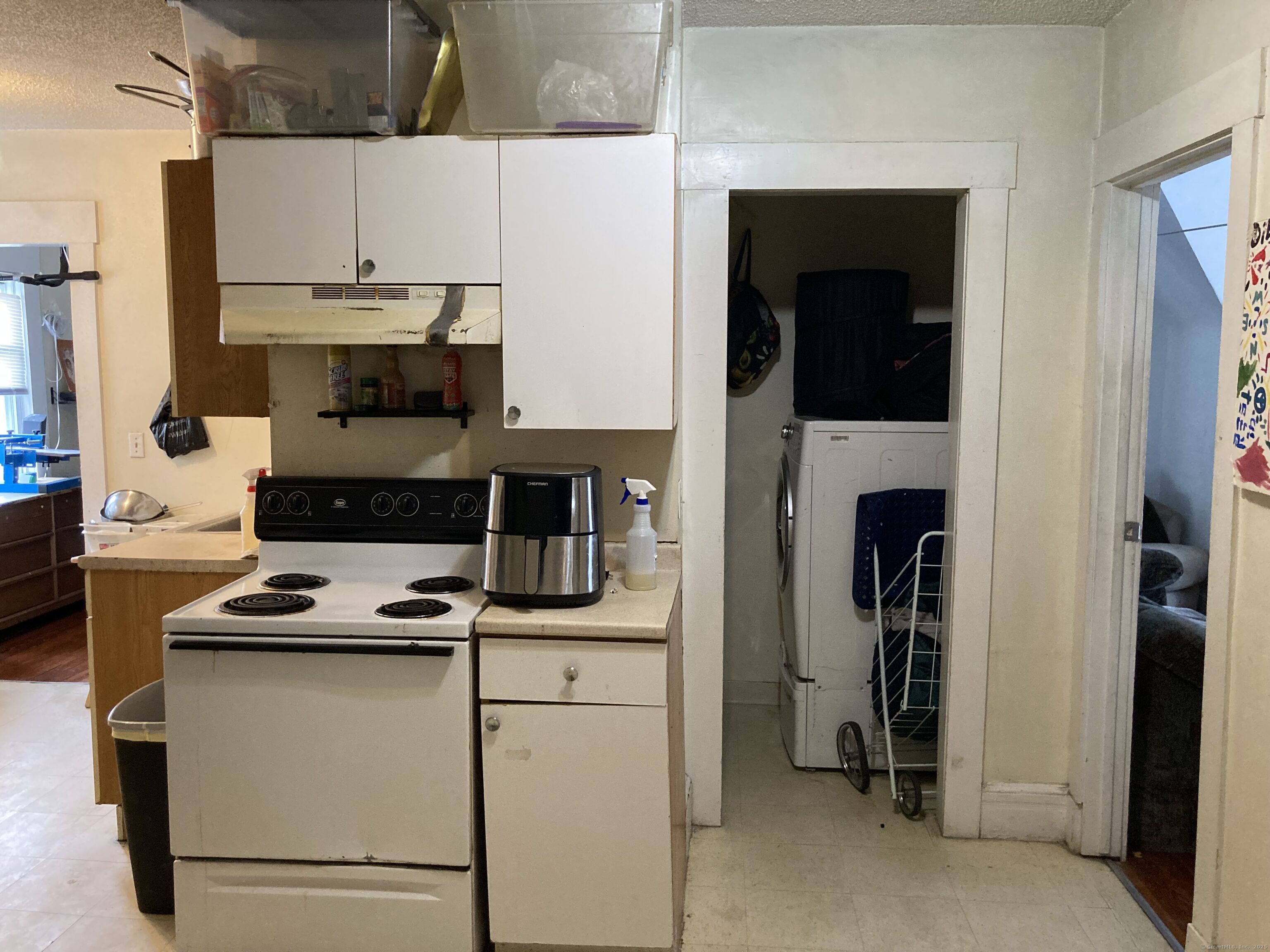 225 Winthrop Avenue New Haven, CT 06511 - Photo 29 of 36 a kitchen with cabinets and appliances