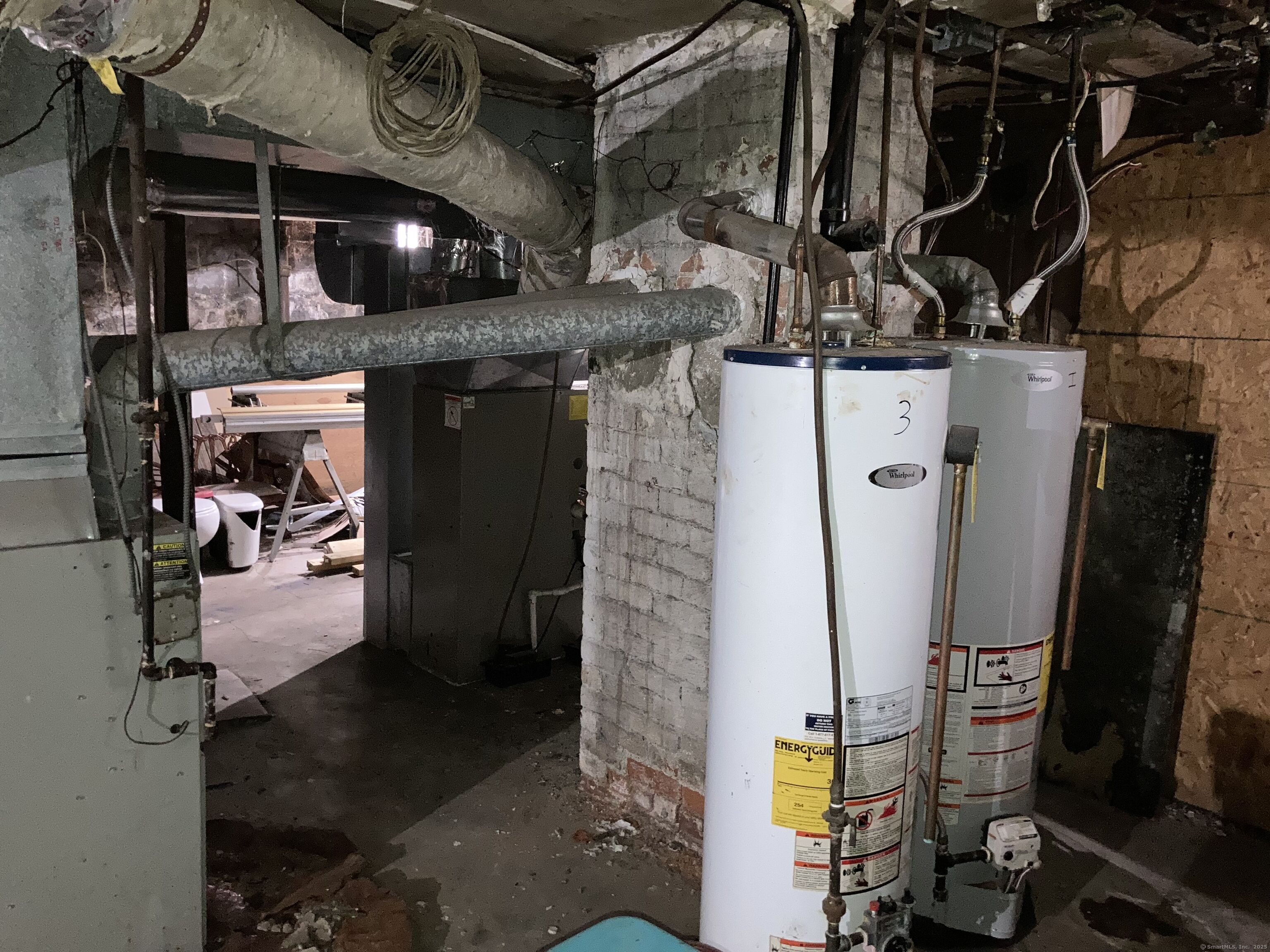 225 Winthrop Avenue New Haven, CT 06511 - Photo 36 of 36 a view of walk in closet