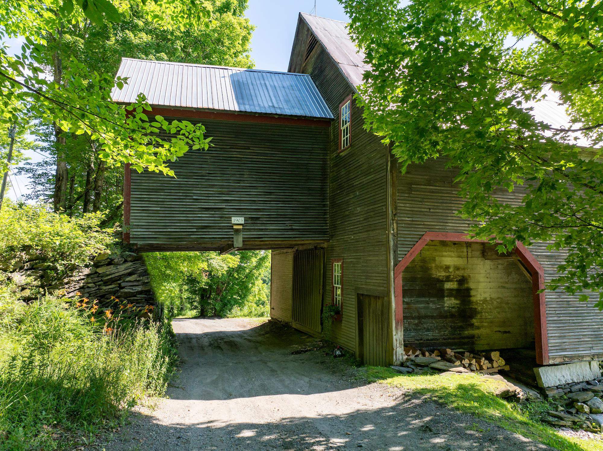 595 Tebbetts Road Woodbury, VT 05650 - Photo 3 of 40