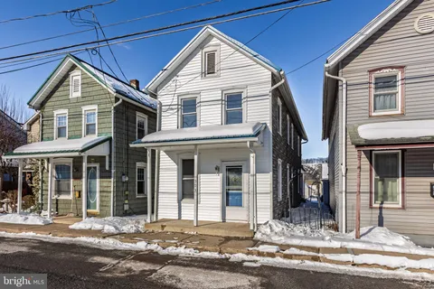 $170,000 | 303 South River Avenue, Sunbury, PA 17801