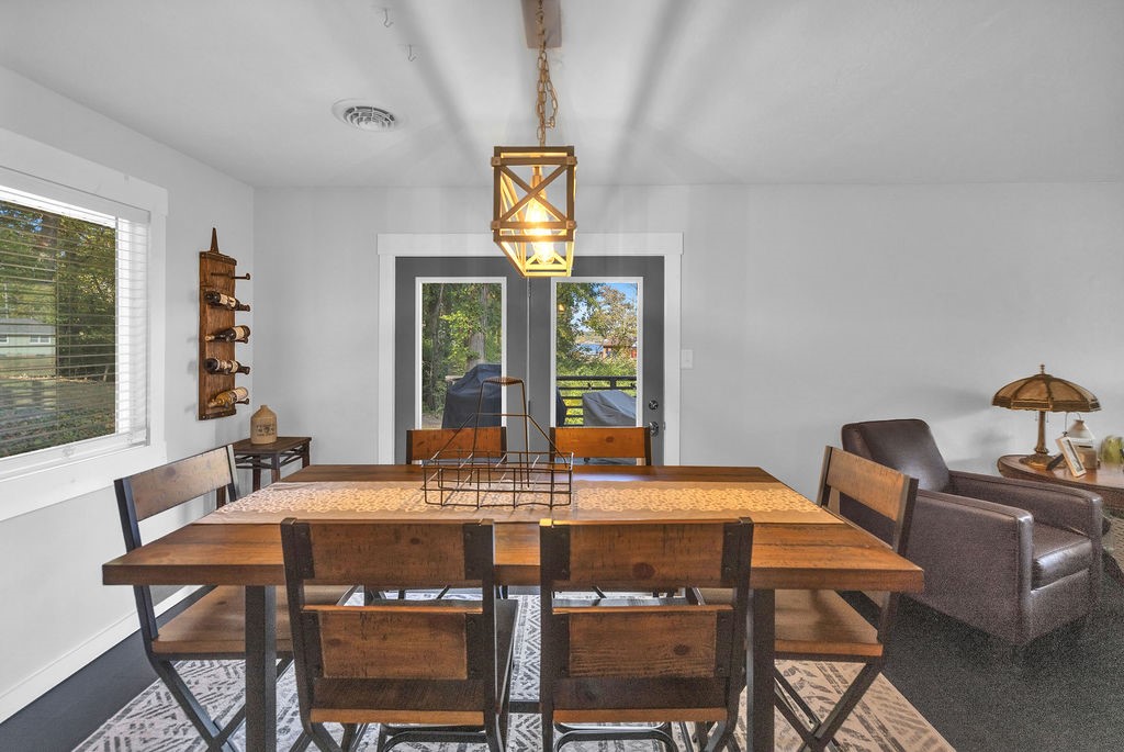 1937 Dagmar Place Decatur, IL 62521 - Photo 20 of 39 a dining room with a table and chairs