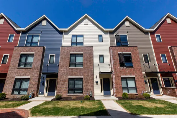 $4,000 | 327 South Frances Street, Unit 5, South Bend, IN 46617