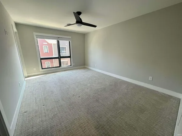 $4,000 | 327 South Frances Street, Unit 5, South Bend, IN 46617