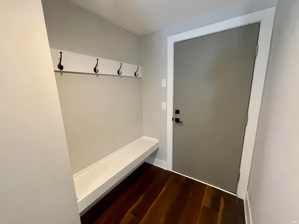 $4,000 | 327 South Frances Street, Unit 5, South Bend, IN 46617